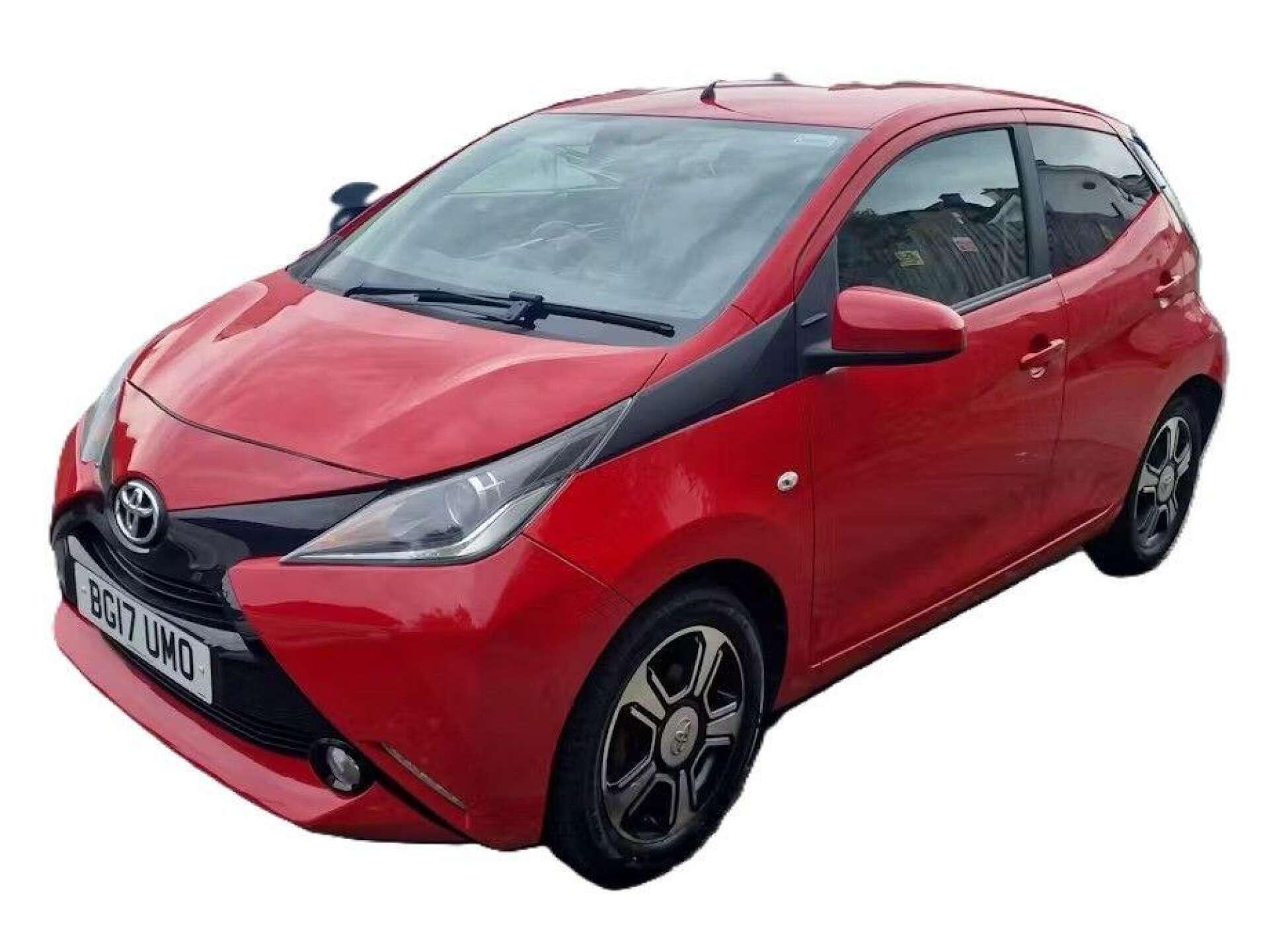 1.0 VVT-i x-clusiv3 Hatchback 5dr Petrol x-shift Euro 6 (68 ps)